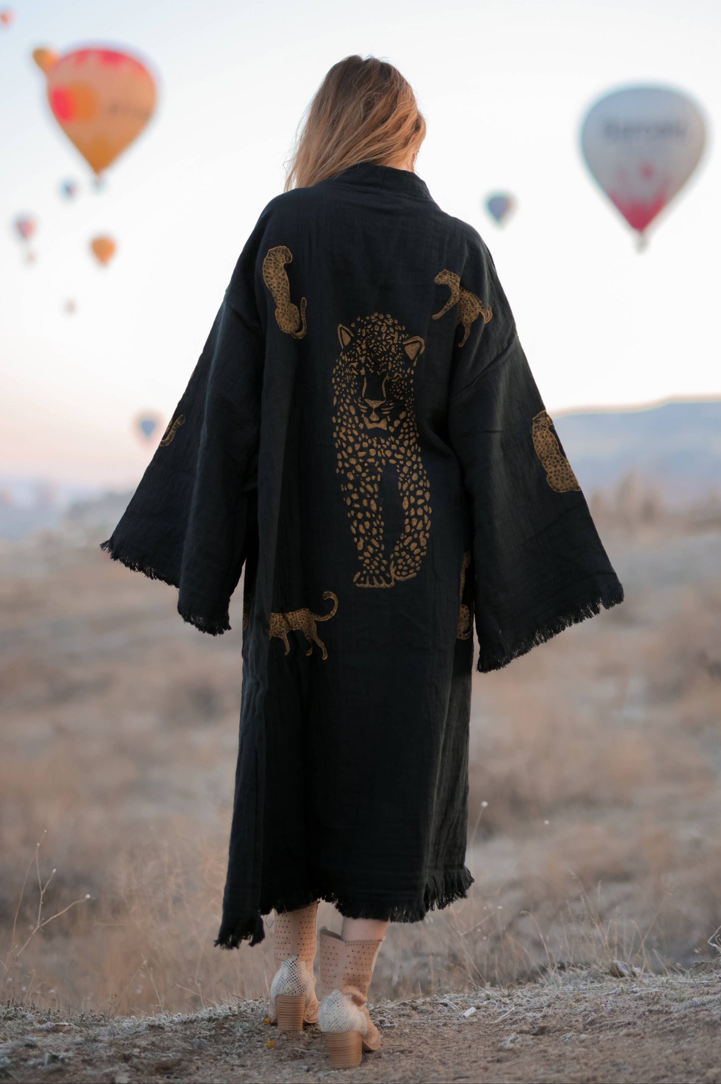 Black Swan Kimono